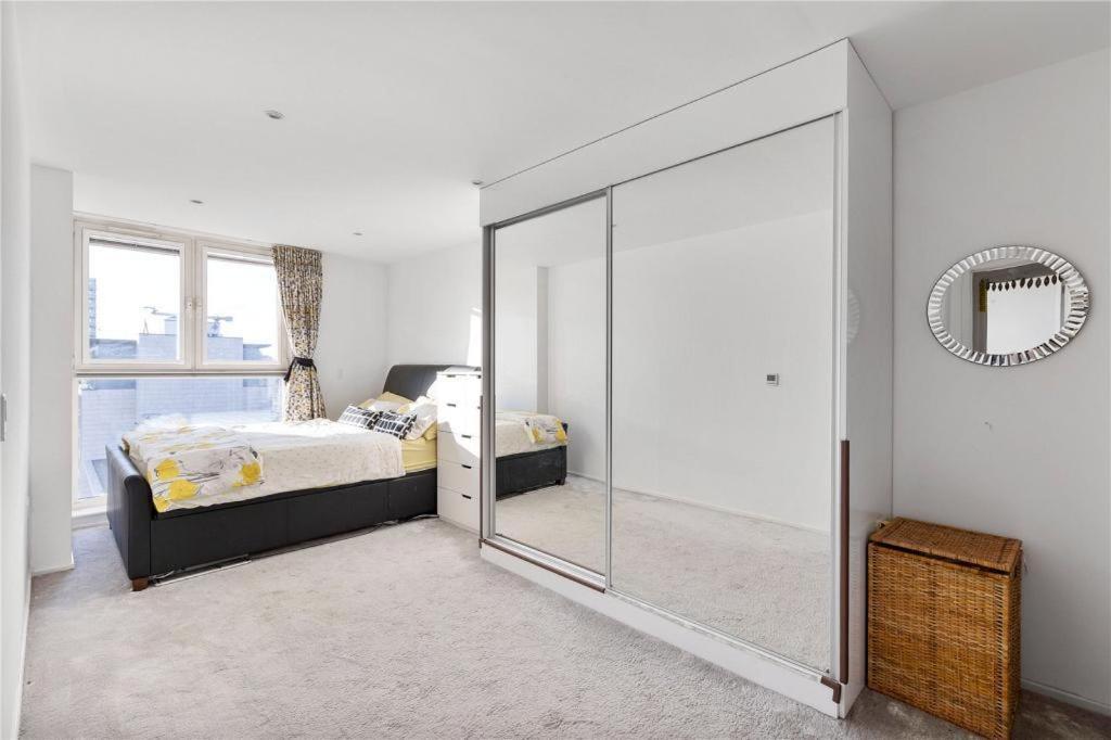 Two Bedroom Apartment - London Excel Stays Londres Exterior foto